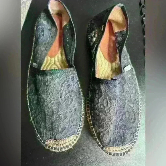 Viscata Black Flat Lace Espadrilles | Lace espadrilles, Black flats - Picture 1 of 6